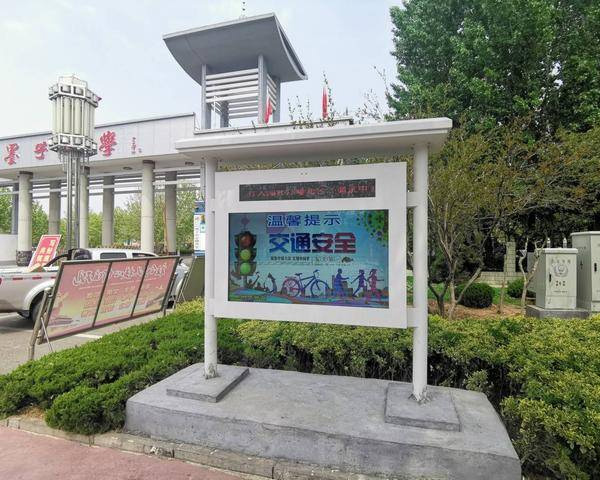 户外平面广告投放：成本迷雾中的突围之道与价值探寻